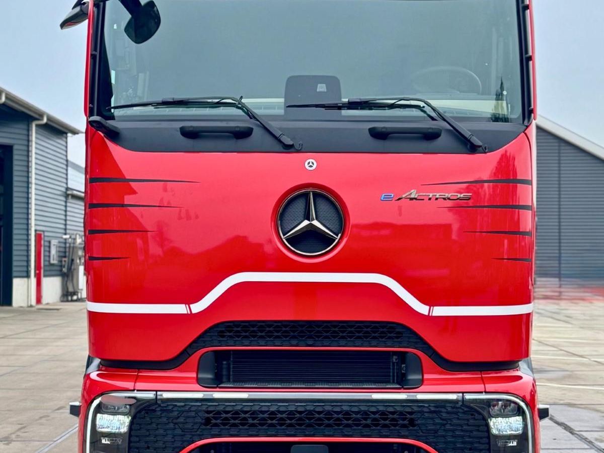 Nieuwe elektrische Mercedes-Benz eActros 600 in gebruik
