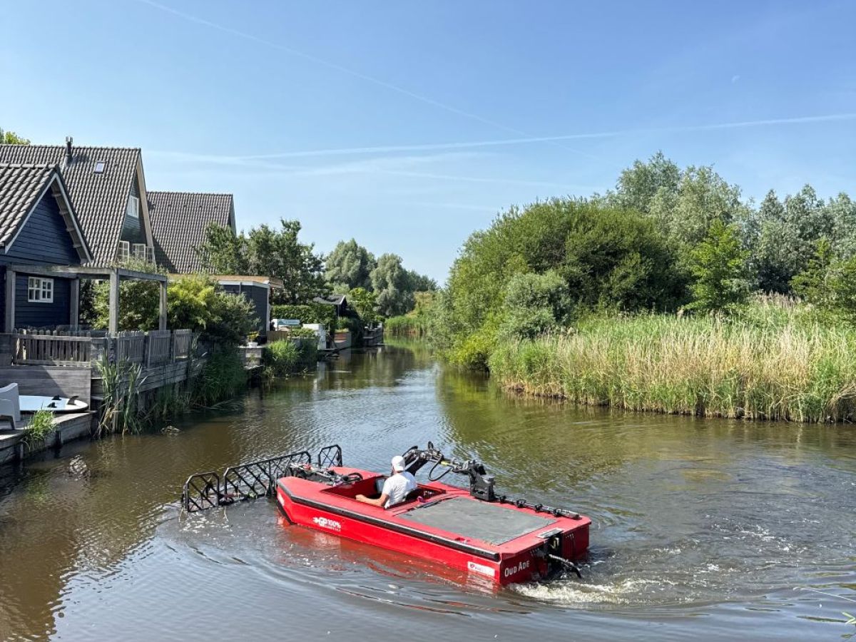 Onze nieuwe DN03: emissieloos maaien op het water
